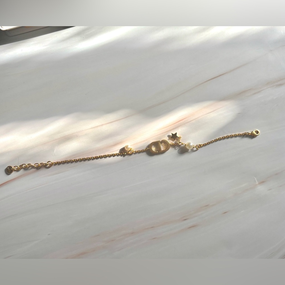 Christian Dior Crystal & Resin Pearl Petit CD Charm Gold Bracelet - Picture 4 of 5